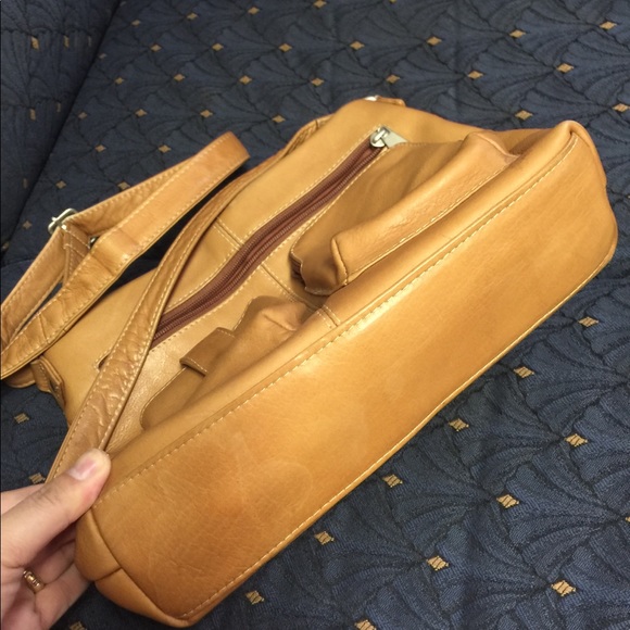 Genuine leather crossbody bag - Picture 4 of 8